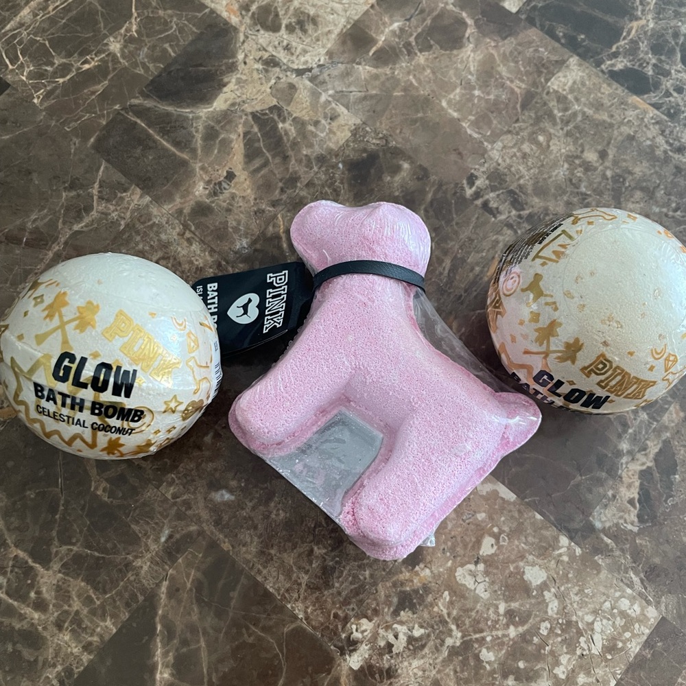 Pink/gold glitter bath bombs